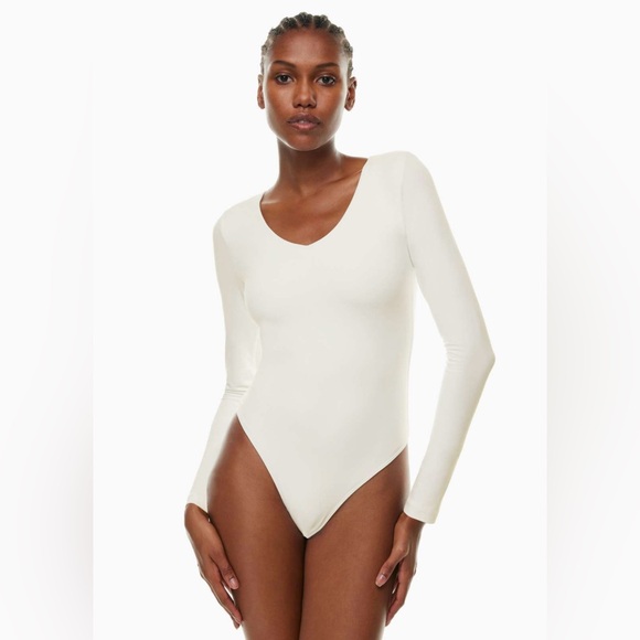 BRAND NEW! Aritzia Babaton Contour Fixture bodysuit XS matte pearl white - Picture 1 of 4